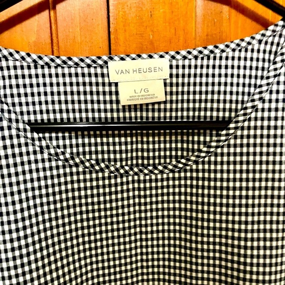 Van Heusen Black and White Bell Sleeve Blouse - Large - Picture 2 of 6